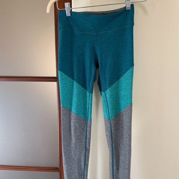 Outdoor Voices 7/8 Dipped Leggings - Picture 1 of 2